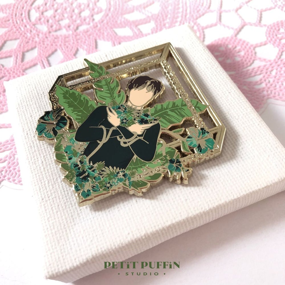 I.N - The Generous enamel pin