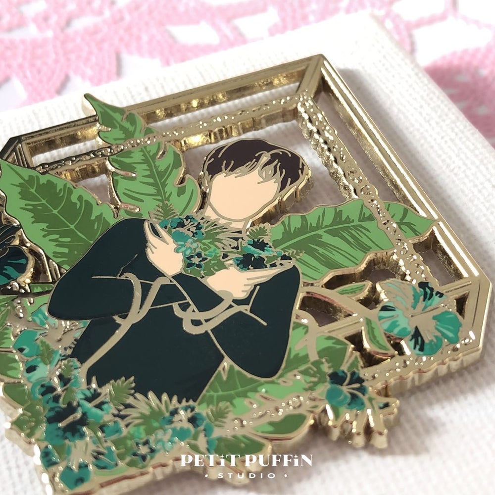 I.N - The Generous enamel pin