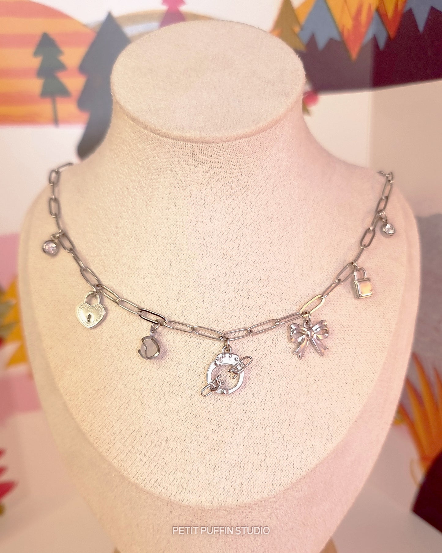 Collier à charms - Escape