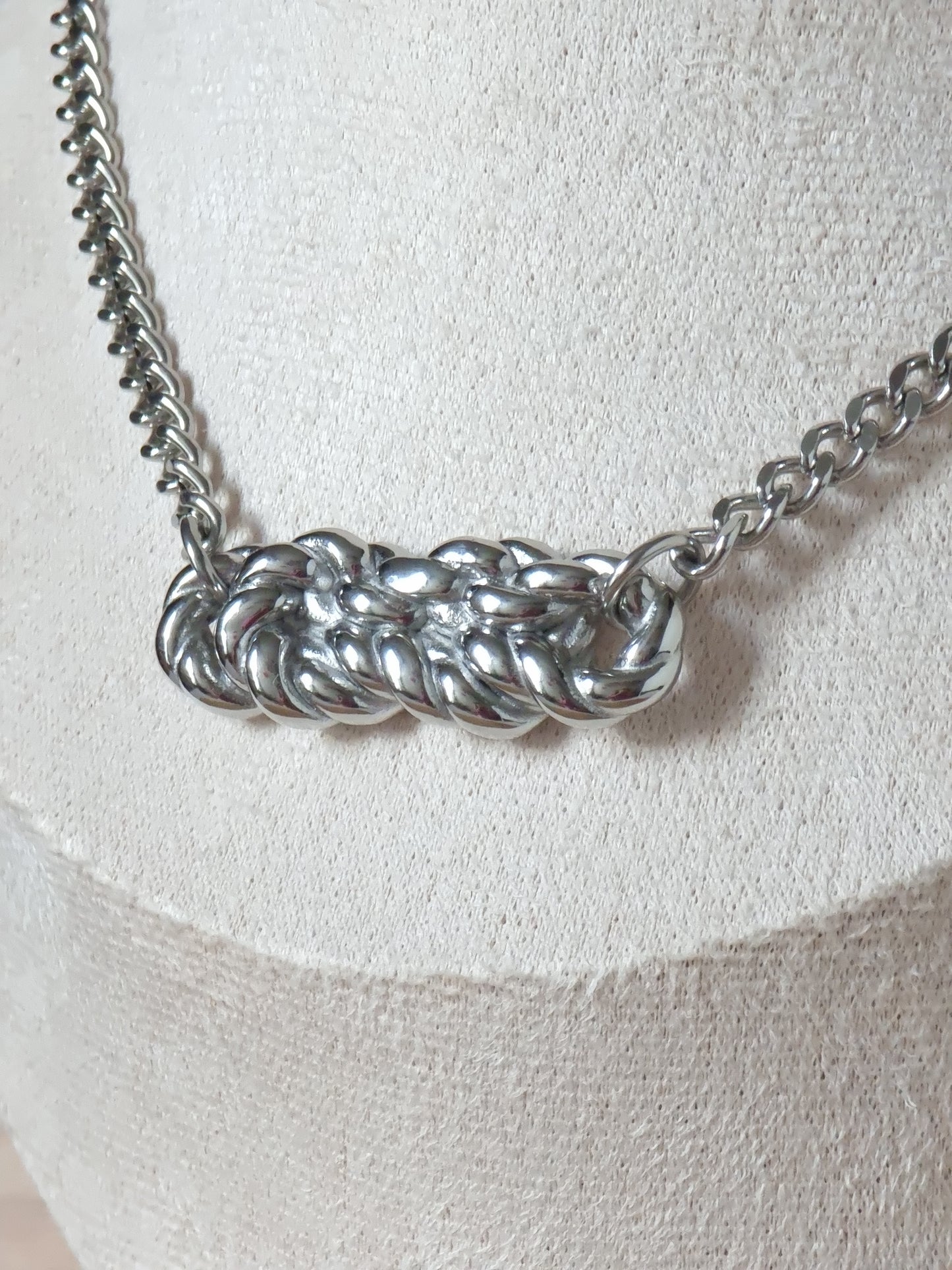 Double Knot - Stainless Steel Necklace