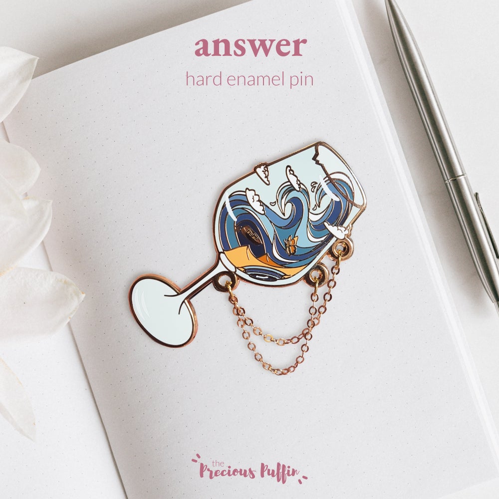 Pin émaillé "Answer"